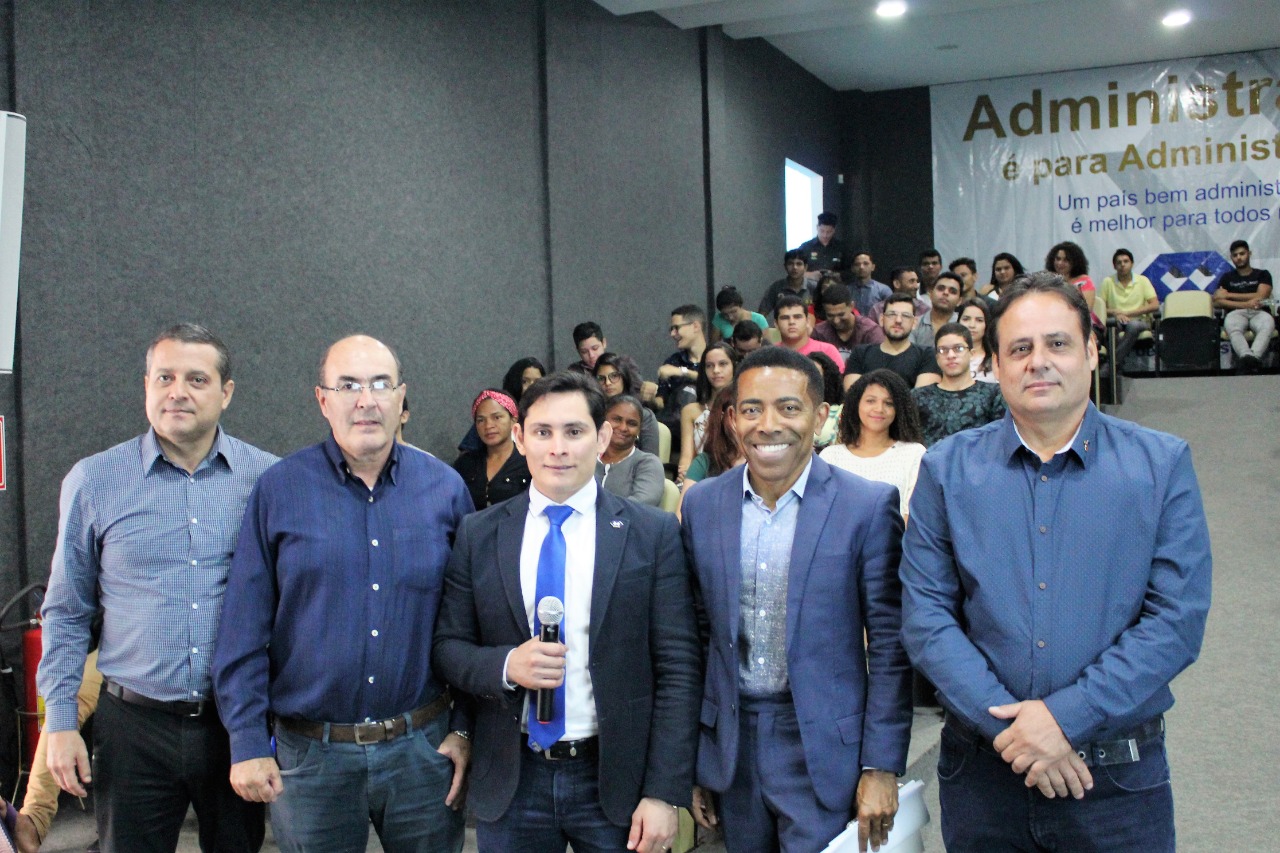 Leia mais sobre o artigo CRA-TO recebe acadêmicos da FASEC para visita a sede da entidade