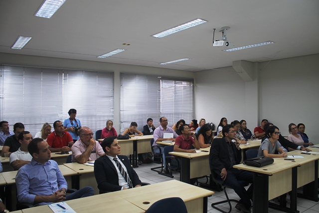 Leia mais sobre o artigo Sistema de planejamento de água e esgoto é apresentado a servidores