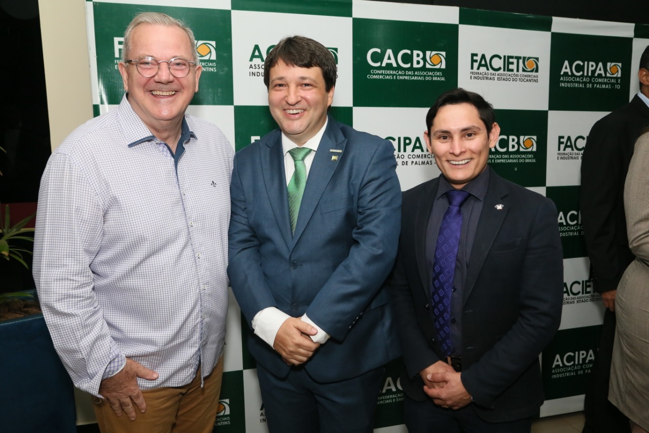 Leia mais sobre o artigo Presidente do CRA participa de solenidade de posse da FACIET