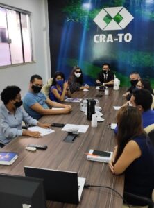 Leia mais sobre o artigo Colaboradora do CRA-TO recebe homenagem em seu último dia de serviço