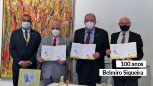 Leia mais sobre o artigo Centenário do patrono da Administração é celebrado com lançamento de selo e carimbo