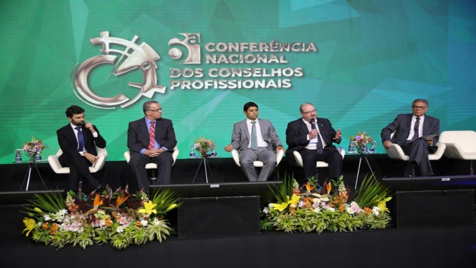 No momento, você está visualizando Conferência promove diálogo entre TCU, CGU e Conselhos Profissionais