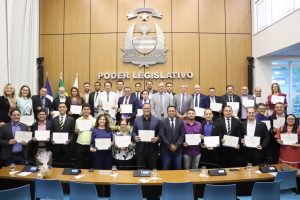 Leia mais sobre o artigo Profissionais da Administração recebem homenagem em sessão solene na Câmara Municipal de Palmas